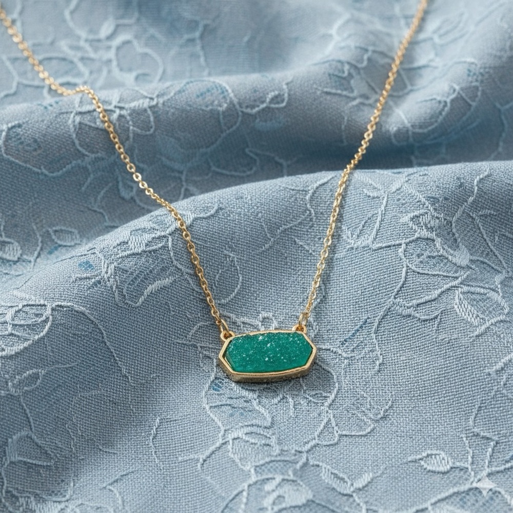 Teal Druzy & Gold Pendant Necklace ✨